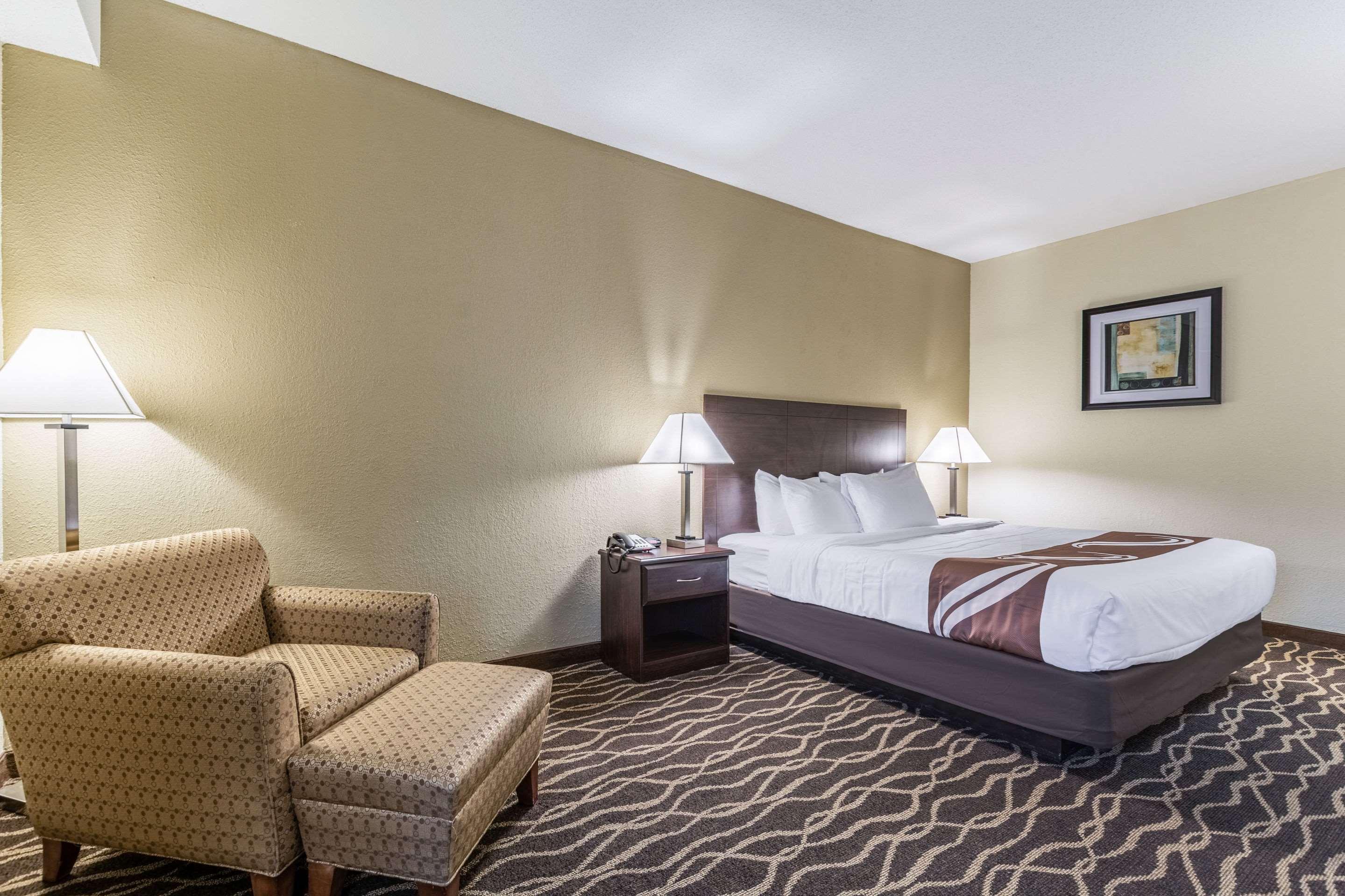 Quality Inn & Suites Southport Индианаполис Экстерьер фото
