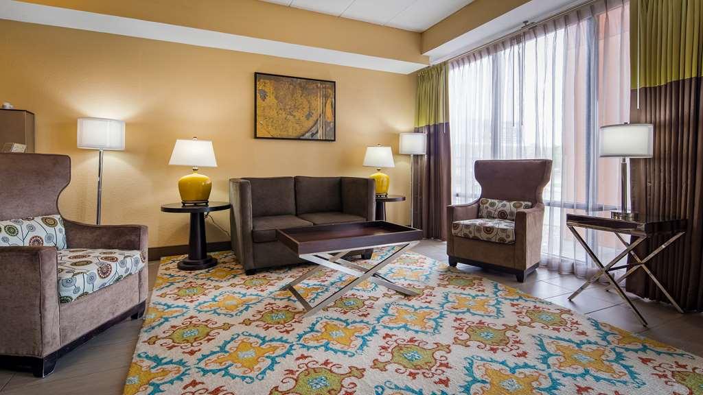 Quality Inn & Suites Southport Индианаполис Экстерьер фото